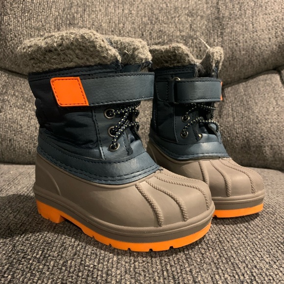 Cat & Jack Other - Toddler winter boots size 6